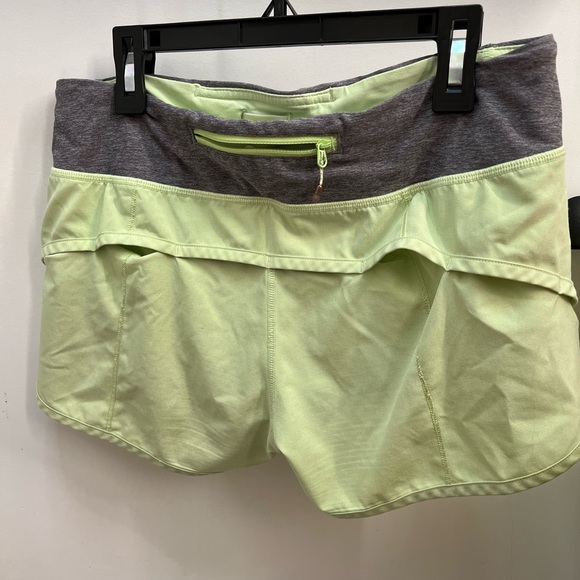 Lululemon Athletica speed up shorts size 6 yellow and grey - Picture 2 of 3